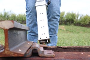 Battery Spike Puller